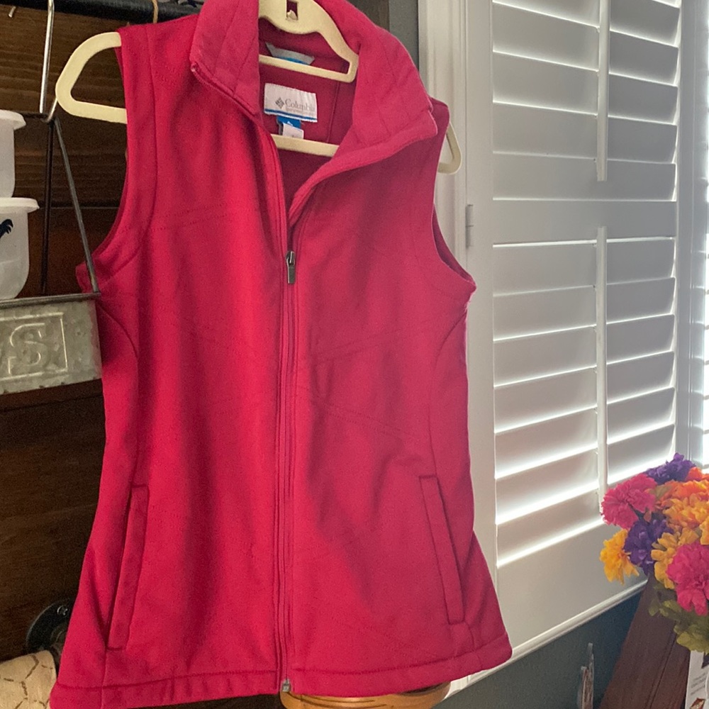 Columbia vest